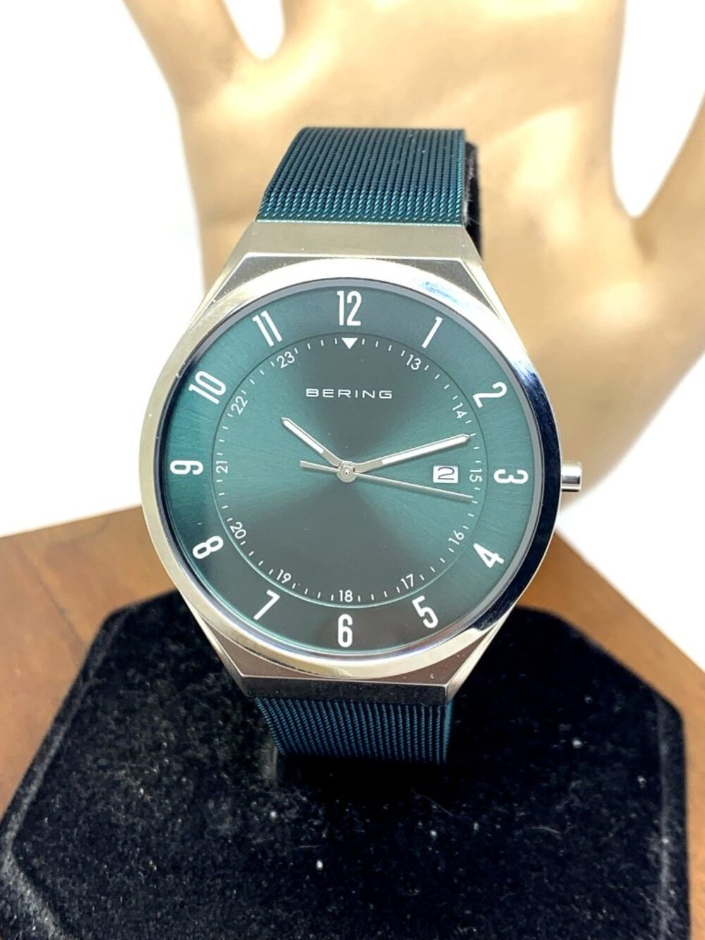Bering Men's Watch 18740-808 Quartz Green Dial Mesh Stainless Steel 40mm